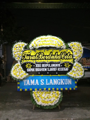 Papan Bunga Duka di Pondok Karya