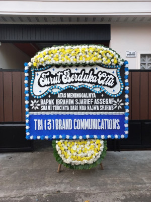 Papan Bunga Duka di Pondok Karya
